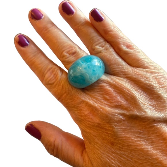Trendy Chunky Marbled Turquoise Acrylic Ring - Picture 2 of 5